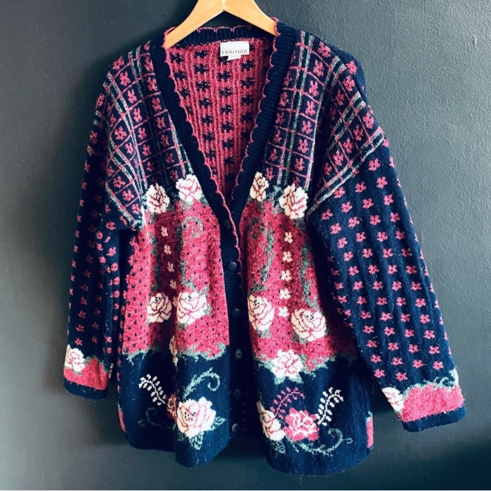 Vintage Laura Taylor Grandma Floral Roses Cardigan Sweater
